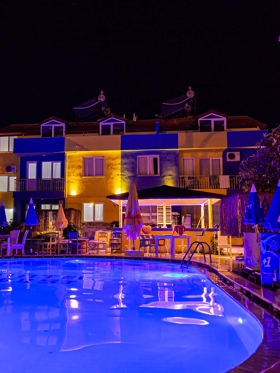 Dost Hotel